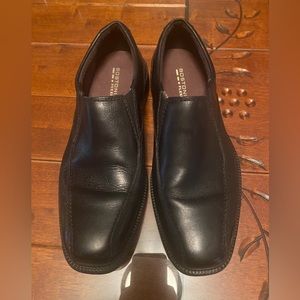 Bostonian Flexlite Men’s size 8 black leather loafers
